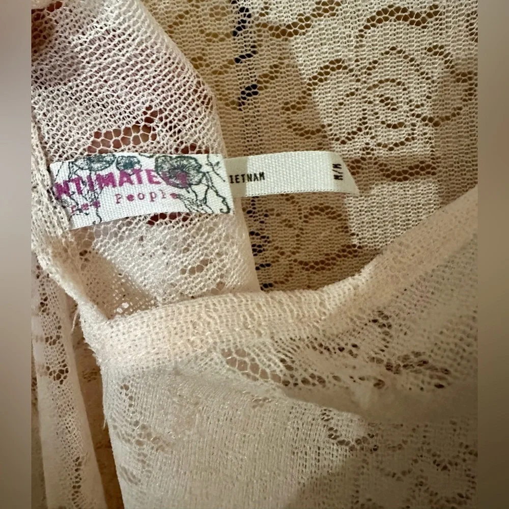 Free People Intimately Peach Lace Reversible Top V-Neck / Round Neck Size M